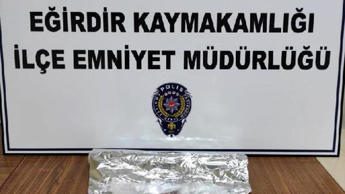 egirdir haberleri egirdir de polis otomobilde uyusturucu madde ele gecirdi isparta haberleri