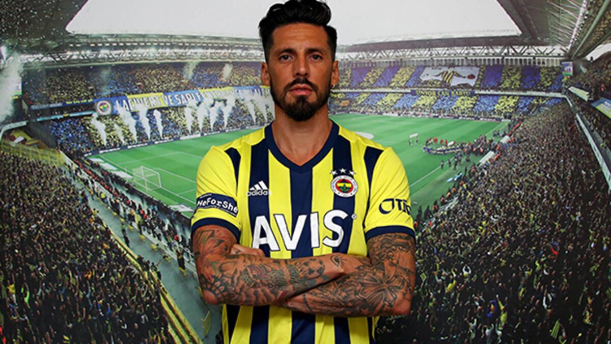 Fenerbahçeli Jose Sosa'dan transfer açıklaması quot Temas halindeyiz quot