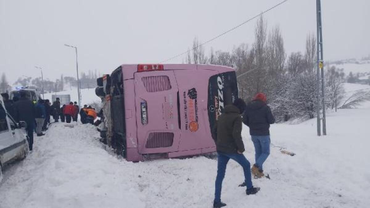 Giresun'da yolcu otobüsü devrildi 9 yaralı