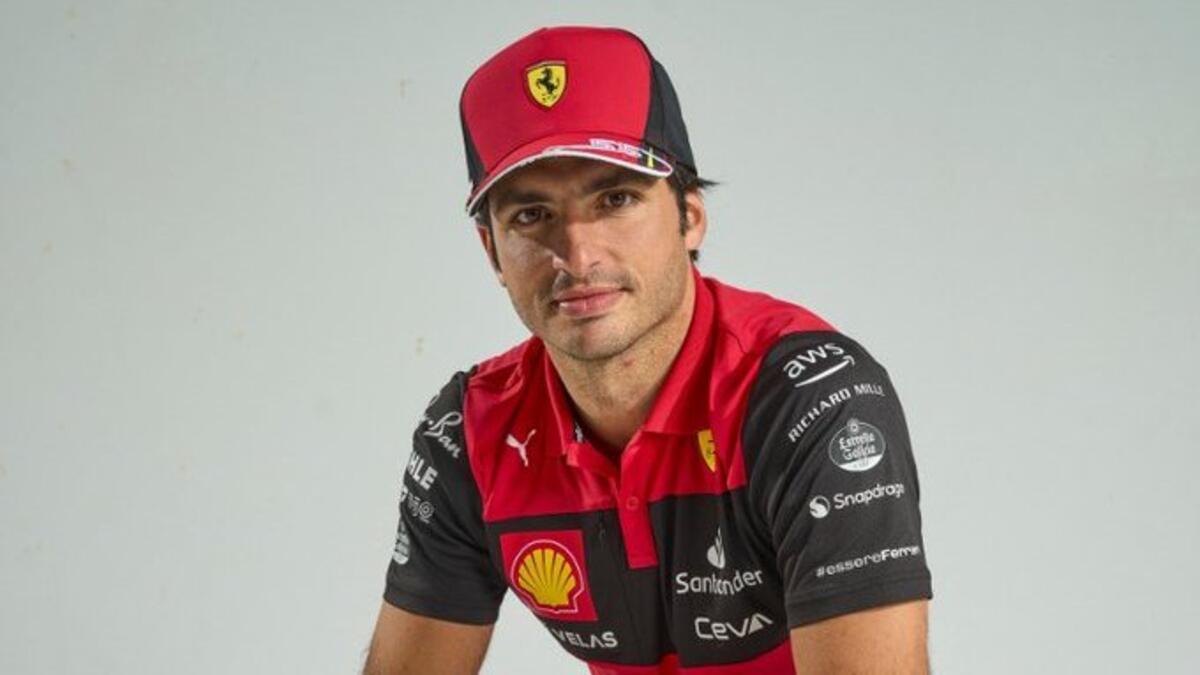 Ferrari Carlos Sainz'ın sözleşmesini uzattı