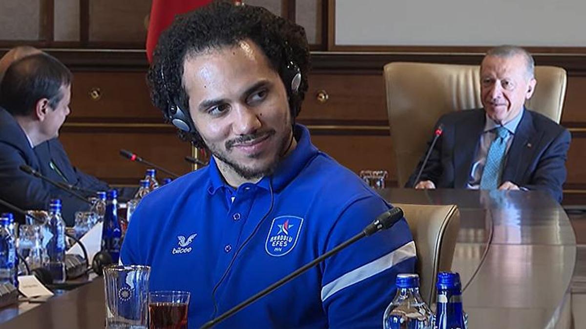 Shane Larkin renewed his contract with Anadolu Efes!  President Erdogan’s words