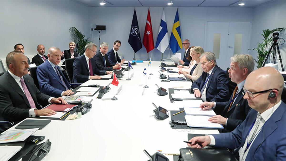 Madridde kritik dörtlü zirvede ara verildi... Cumhurbaşkanı Erdoğan, NATO, İsveç-Finlandiya liderleri ile görüşüyor