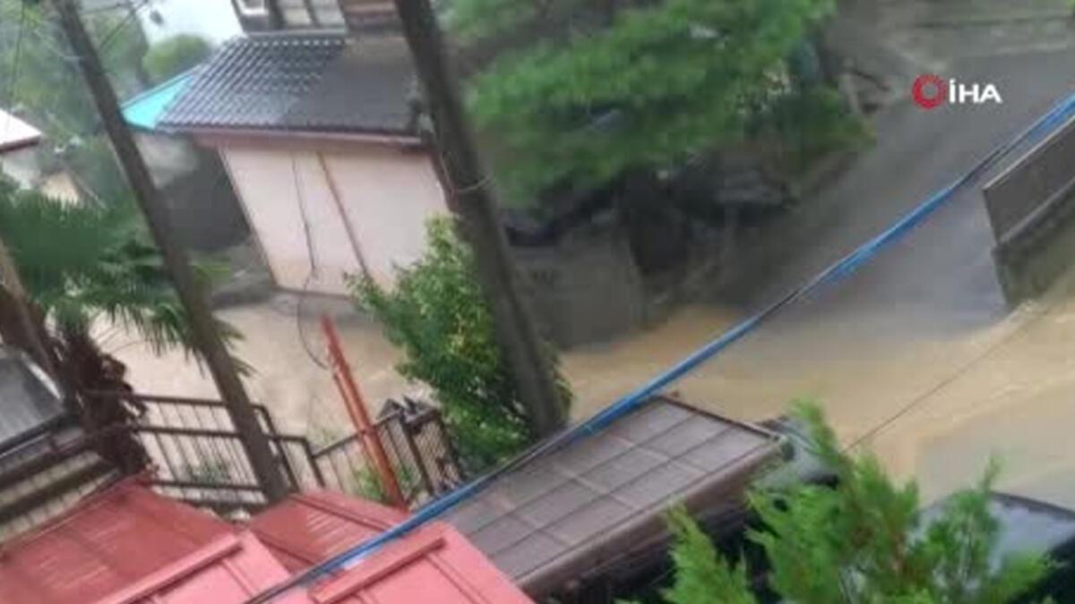 Japonya’da şiddetli yağış 310 bin haneyi elektriksiz bıraktı