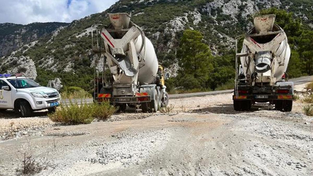 Beton mikseriyle çevreyi kirleten 2 şoför ve şirkete ceza