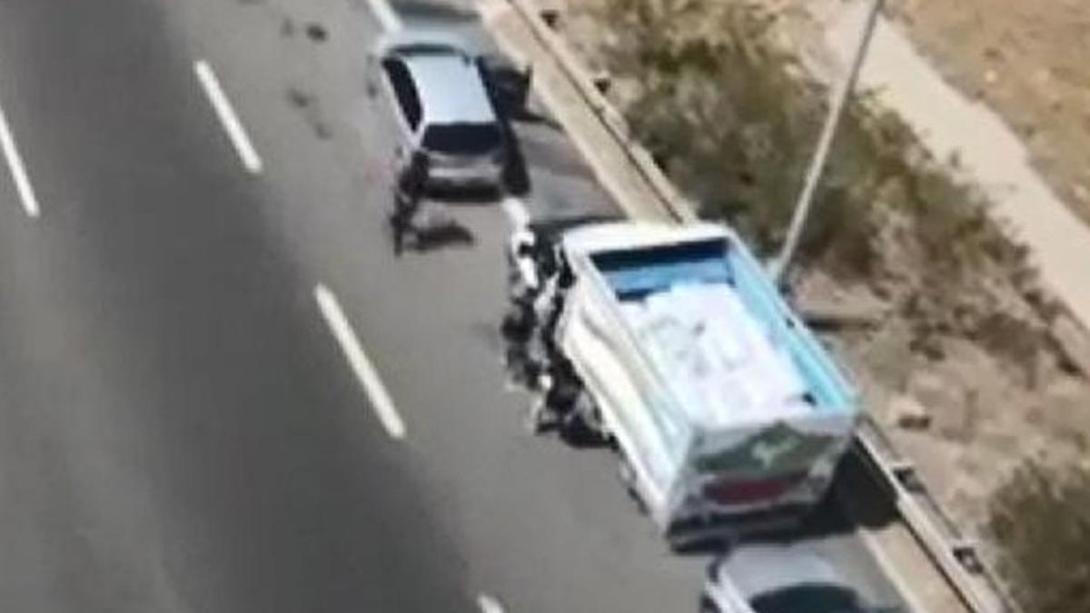 Dronla takip edilen kamyonette 222 kilo esrar ele geçirildi
