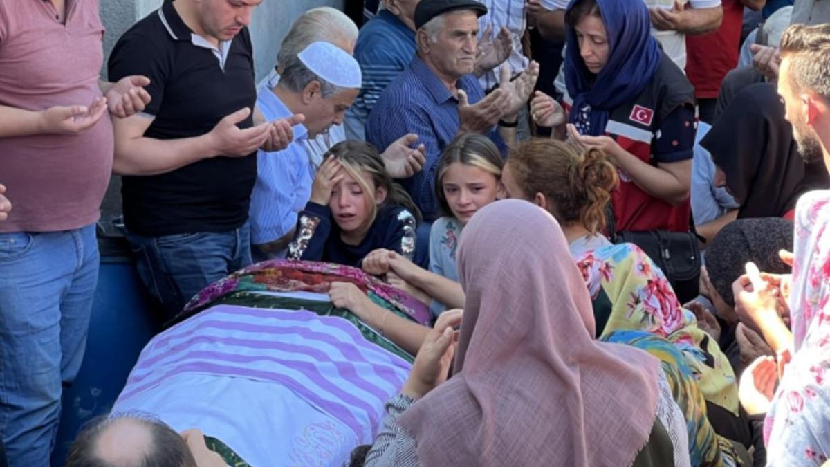 Cezaevinden çıkan eşinin öldürdüğü Arzu, toprağa verildi