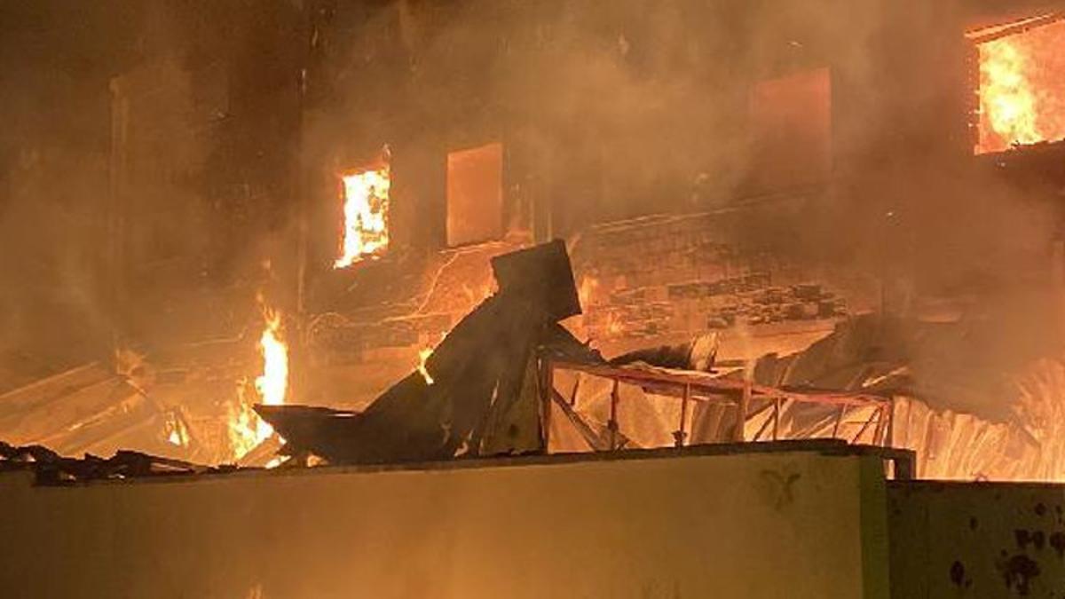 Tekirdağ’da yatak fabrikasında yangın – Son Dakika Flaş Haberler