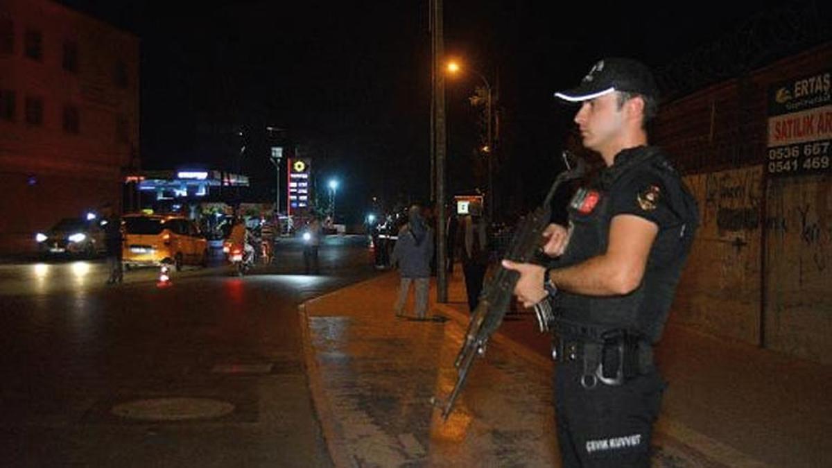 Adana’da 2 bin 200 polis ile helikopter destekli huzur uygulaması