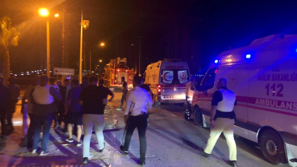 SON DAKİKA HABERİ! Mersin'deki patlamada son durum gelişmeleri: Polisevine bombalı saldırı: 2 polis yaralandı - Hürriyet