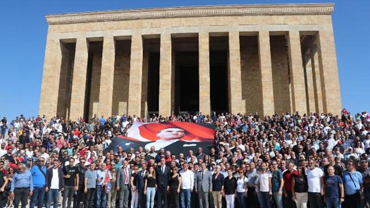 Öğretmenler, 1’inci Meclis’ten Anıtkabir’e yürüdü