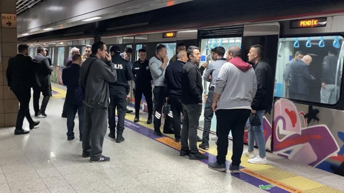 Marmaray’ın Yenikapı İstasyonunda raylara atladı