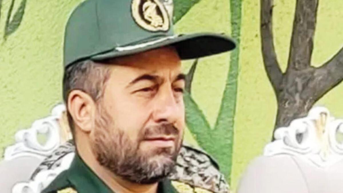 İran da Devrimi Muhafızları albayı bıçakla öldürüldü