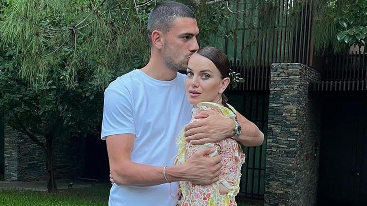 A thief broke into Merih Demiral’s house!  They took the opportunity to come to Turkey, but her family did not return to Italy.