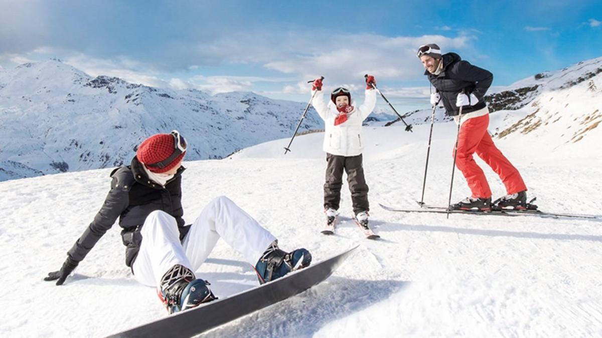 ‘La neve sta cadendo’, è ora di sciare