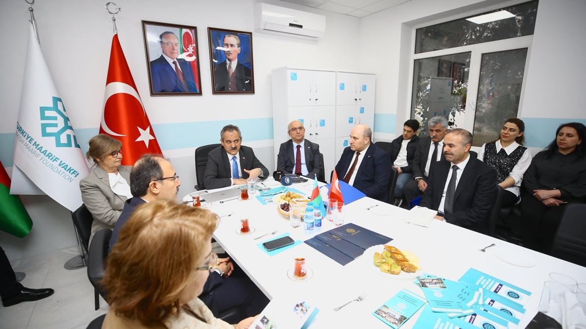 Bakan Özer, Maarif Okulları, Bakü Avrupa Lisesi ve Bilim Bakü Merkezi’ni ziyaret etti Bakan Özer, Maarif Okulları, Bakü Avrupa Lisesi ve Bilim Bakü Merkezi’ni ziyaret etti