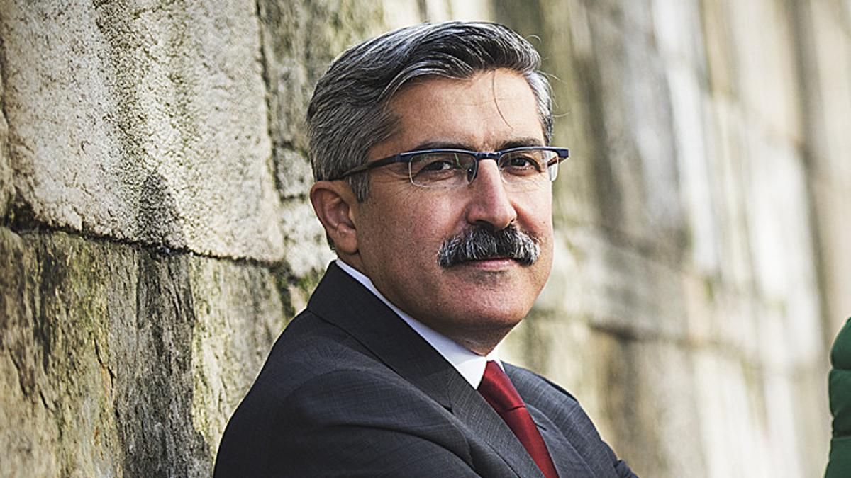 AK Parti Hatay Milletvekili Yayman: İki abim, eşleri, ablam, eniştem, çocukları enkaz altında
