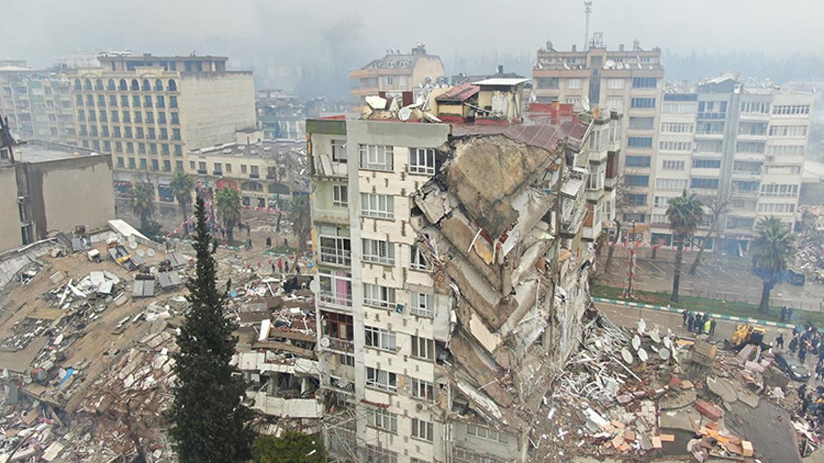 Bakan Kasapoğlu depremzedeler için açılan sosyal tesisleri paylaştı