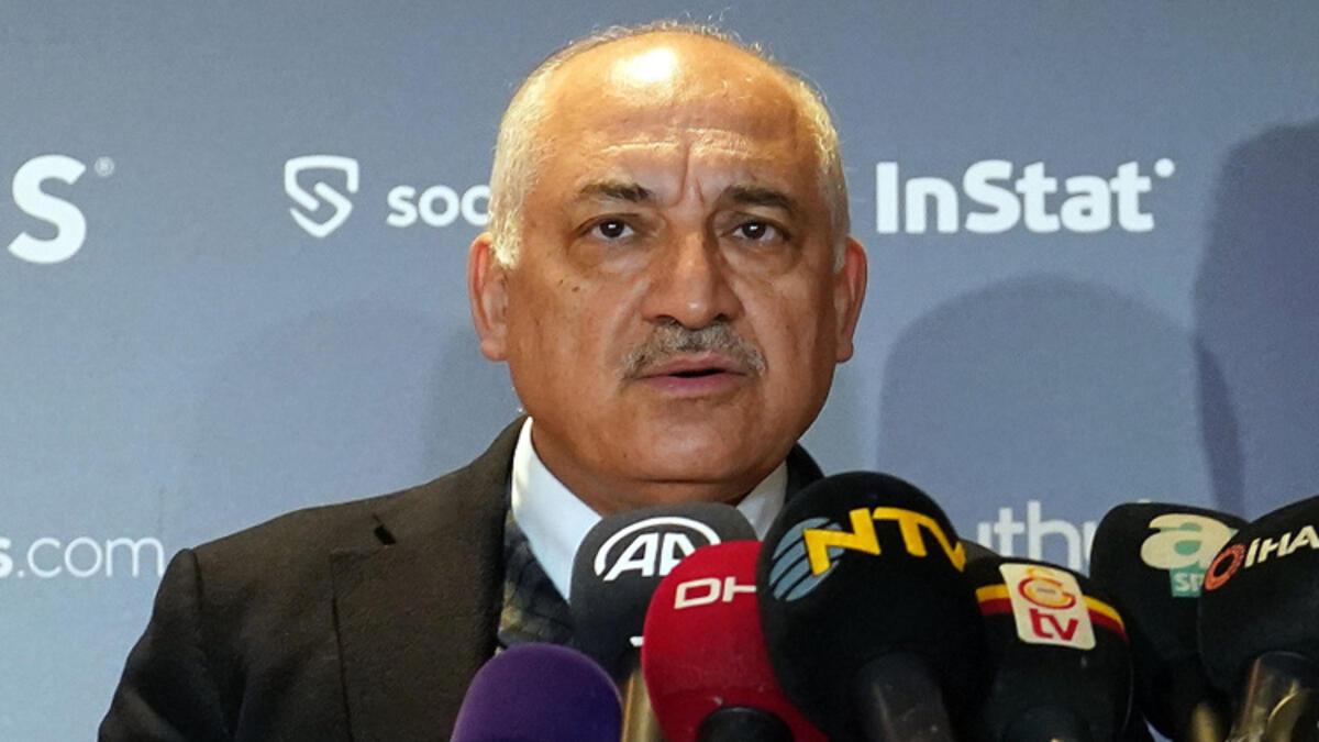 Mehmet Büyükekşi Adanaspor da ligden çekilmek istiyor