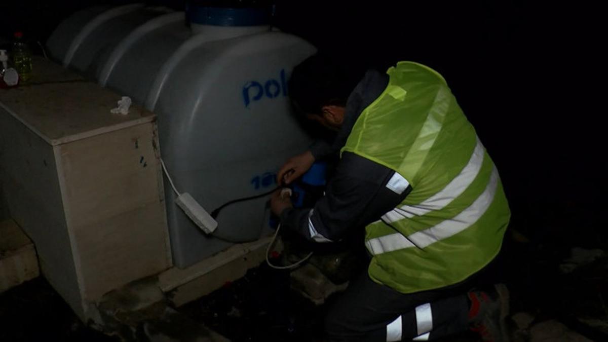 Kahramanmaraş’a giden gönüllüler susuz kalan köyde kuyu buldu