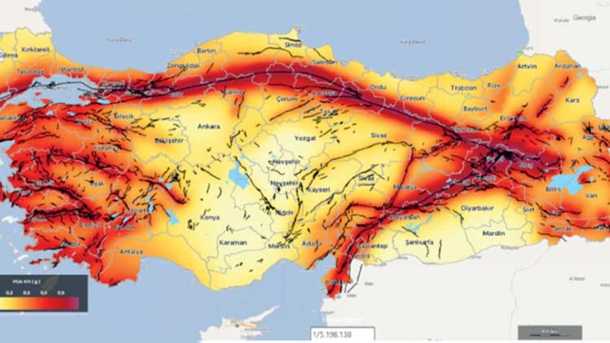 Türkiye nefesini tuttu… Sarsmaya devam mı edecek? Hatay’daki depremler Türkiye’nin yüreğini ağzına getirdi