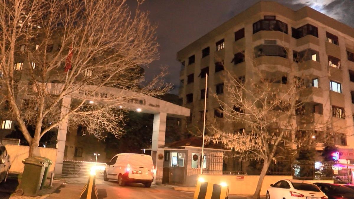 Üsküdar’da dehşet anları! Eski sevgilisini öldürüp intihar etti