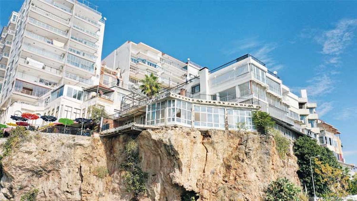 Falezlerden düştü düşecek – Son Dakika Haber