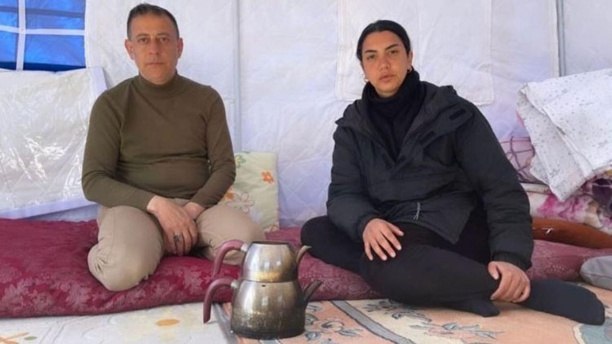 Hatay’ın en zenginlerindendi… Depremde 20 marketi 8 evi yerle bir oldu! Şimdi ise bulduğu kapaksız çaydanlığına seviniyor