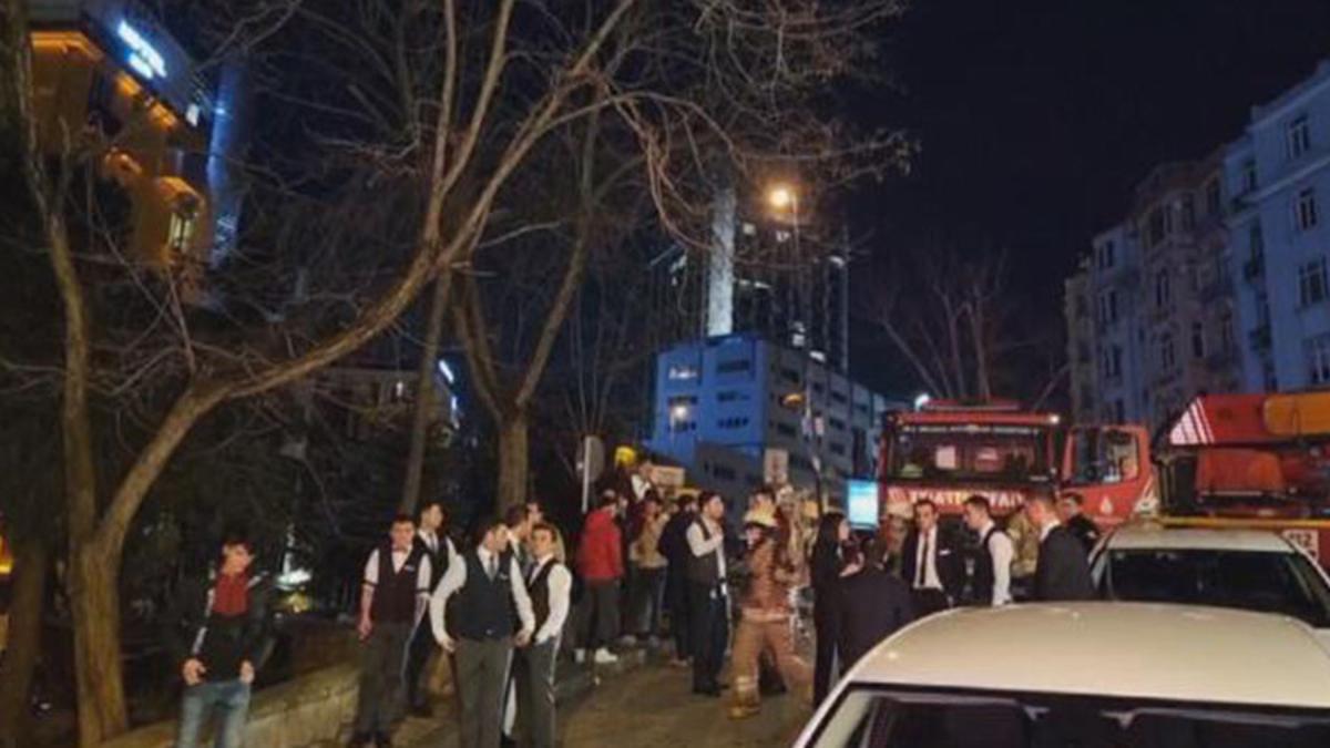 Beyoğlu’nda ünlü otelde yangın – Son Dakika Haberleri İnternet
