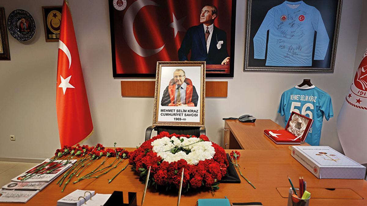 Şehit Savcı Mehmet Selim Kiraz’a adliyede anma