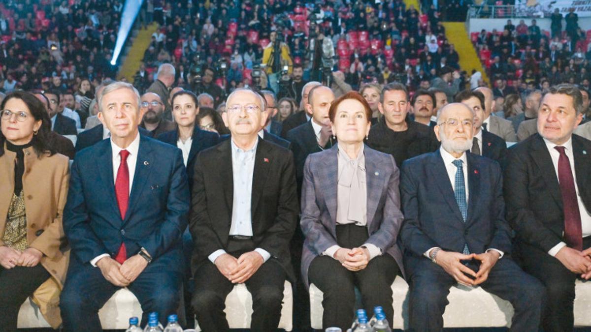 Vatanımız ve bayrağımız kırmızı çizgimiz