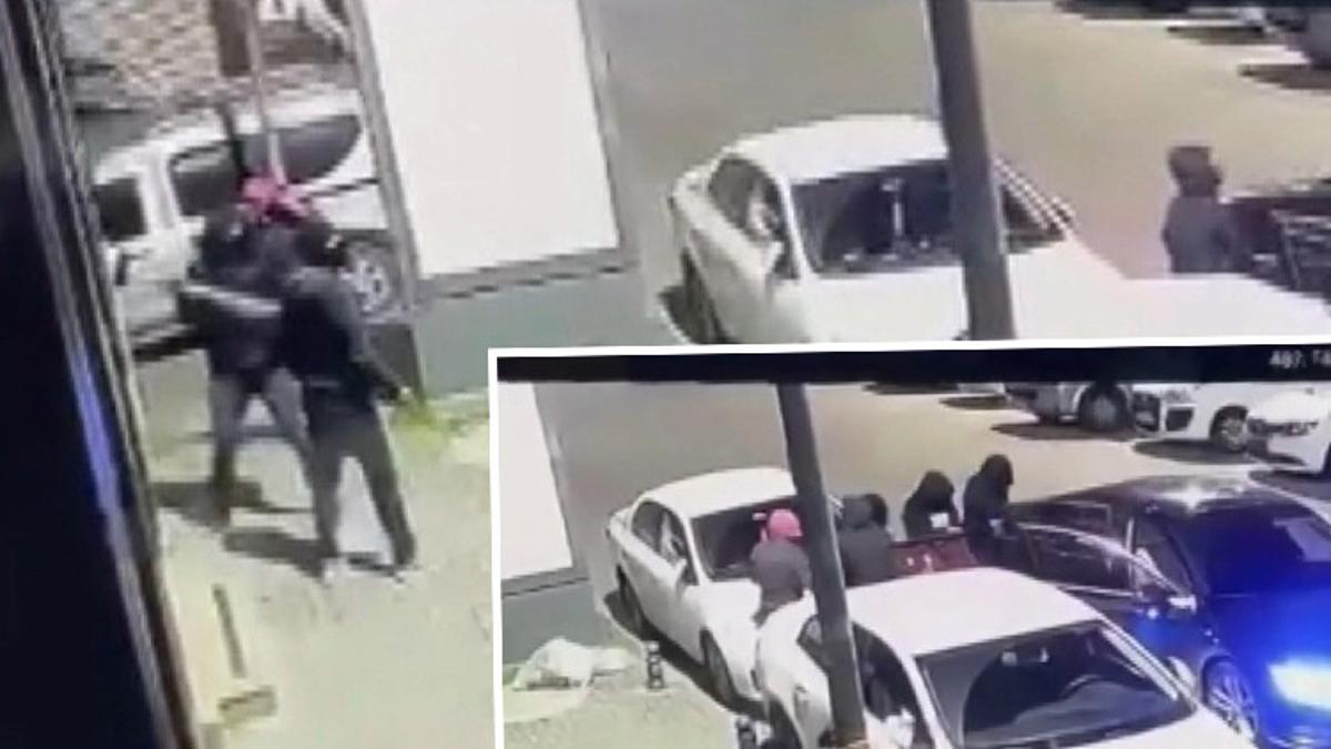 Zeytinburnu’nda balyozla kapıyı kırıp, kasayı çaldılar