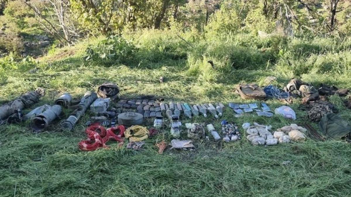 Milli Savunma Bakanlığı duyurdu! Teröristlere ait çok sayıda silah ve mühimmat ele geçirildi