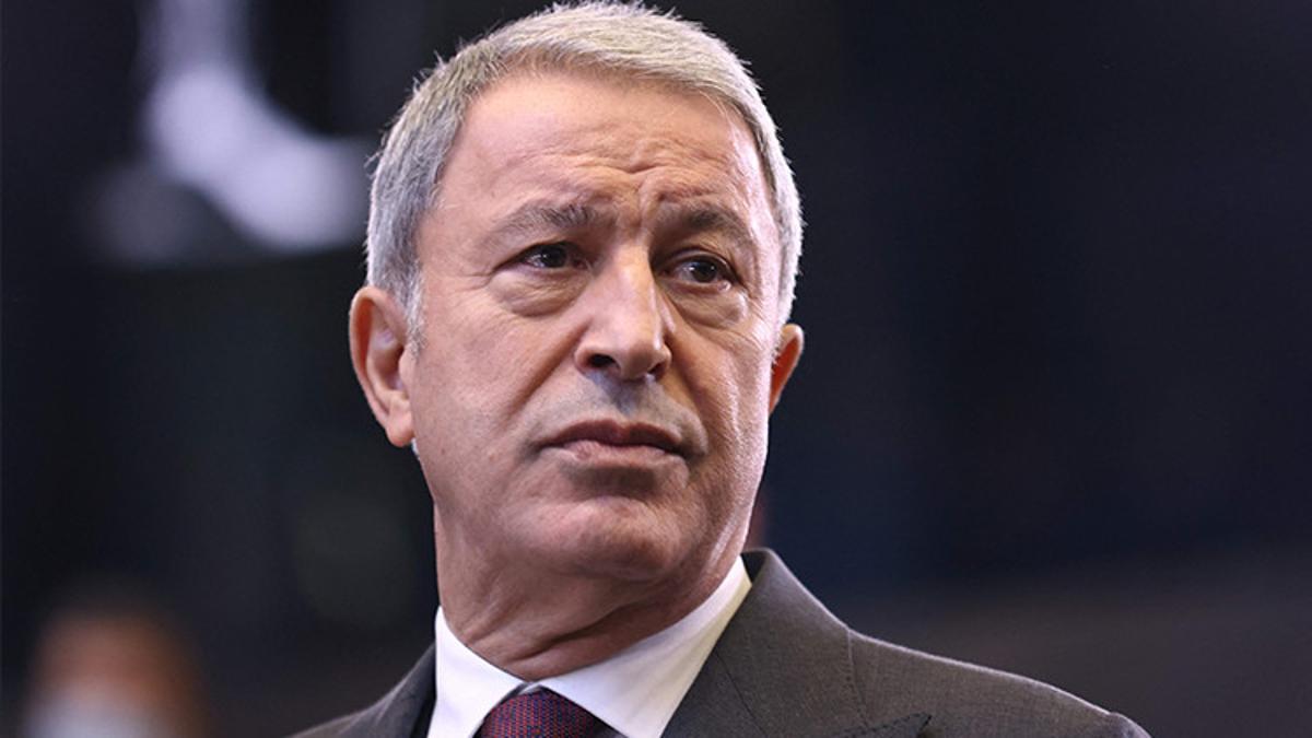 Bakan Akar: Kimse teröristlere can suyu vermesin