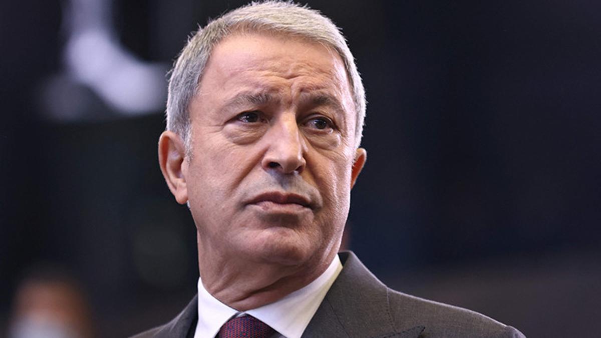 Bakan Akar’dan depremzedelere: Her şey normalleşinceye kadar başımızın tacısınız
