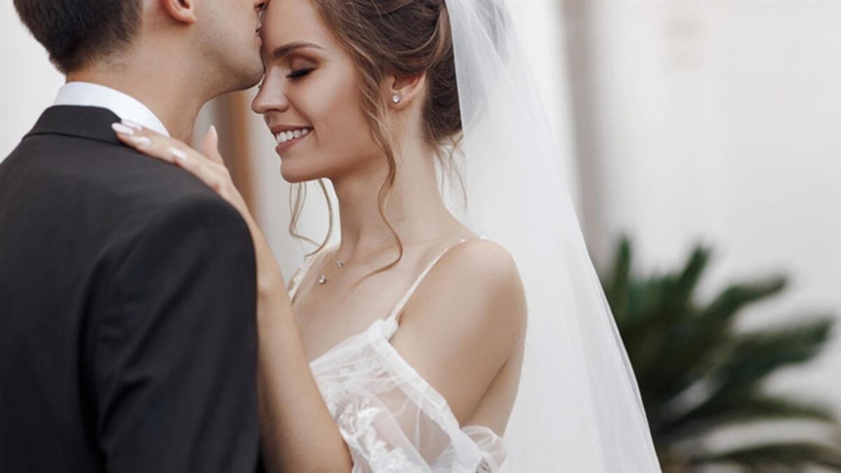 BİR SORUDAN FAZLASI Pahalı bir düğünle başlayan evlilikler daha mı