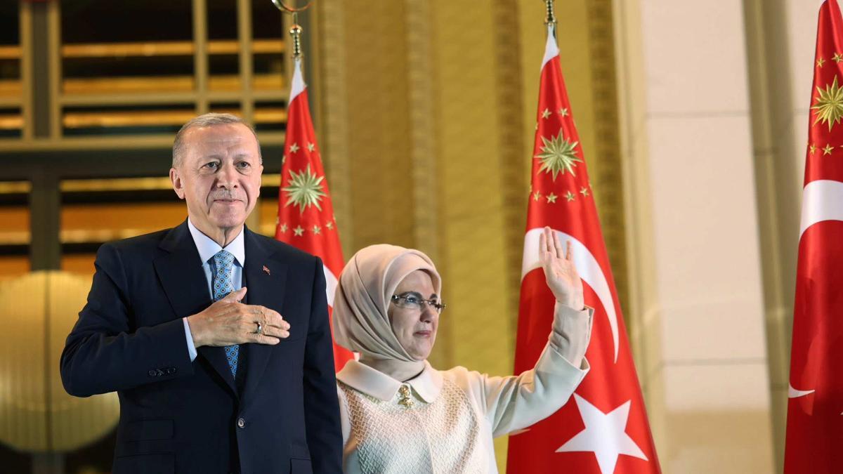Emine Erdoğan’dan seçim mesajı: Türkiye Yüzyılı hepimize kutlu olsun