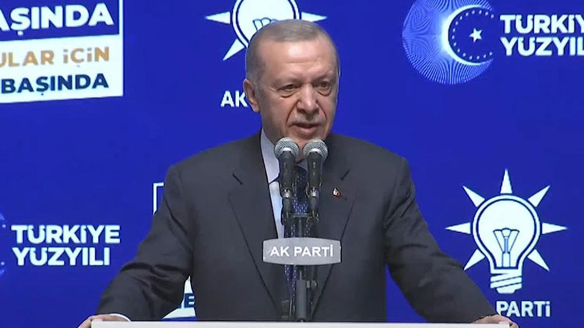 Son dakika: Cumhurbaşkanı Erdoğan: Kılıçdaroğlu 13 seçimi kaybetti, onurluca geri çekilmeyi bile beceremedi