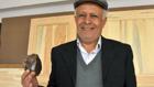 Bahçesinde bulduğu gök taşını satılığa çıkardı