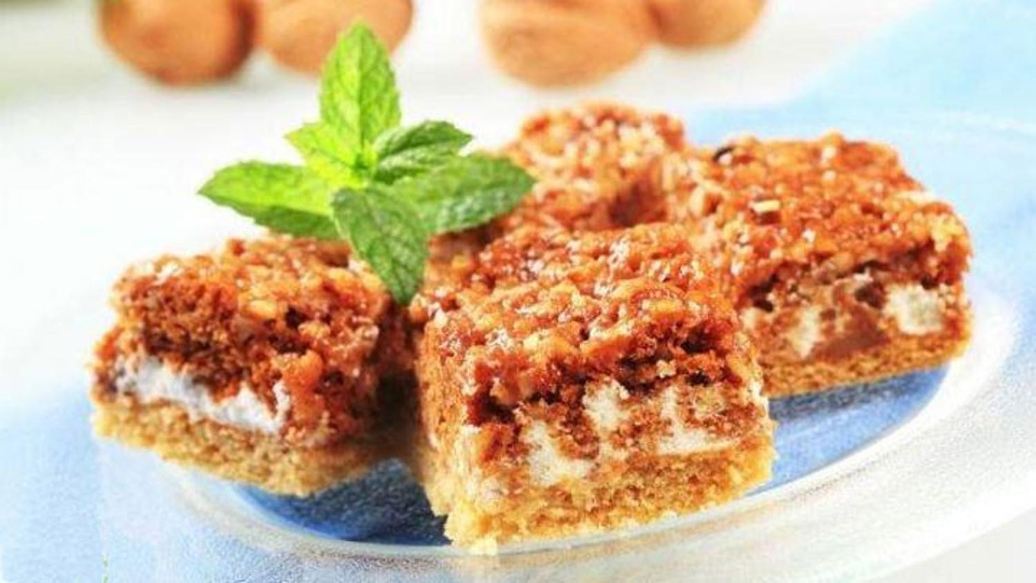 Krokanlı tava keki tarifi Kek Tarifleri
