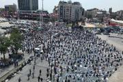 Taksim Camiinde ilk cuma namaz Kalabalk meydana tat