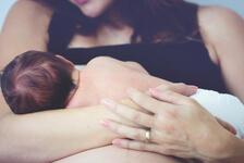 Anne ile bebeğin kuvvetli bağı: Ten tene temas