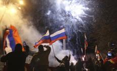 Rusyanın Donetsk ve Luganskı tanıma kararı bölgede kutlanıyor