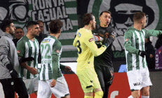 Konyaspor - Galatasaray maçında tansiyon yükseldi Fernando Muslera çok öfkelendi