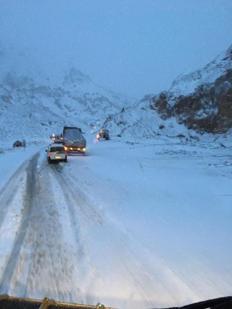 Son dakika... Erzurum güne kar sürprizi ile uyardı