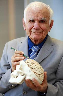‘Yüzyılın cerrahı’ Prof. Dr. Gazi Yaşargil 95 yaşında