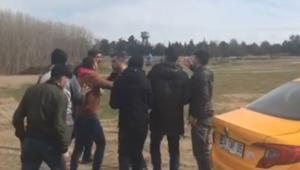 Son Dakika: Taksici-mülteci kavgası Birbirlerine girdiler…