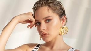 Miray Daner şarkıcı oluyor