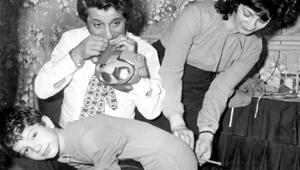 Annem ve babam beni sahneye hazırlıyor