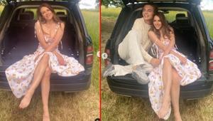 Arabanın bagajında yaz pozları