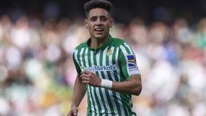 Son dakika transfer haberi Galatasaray yıldız ismi bitiriyor Geliş tarihi...